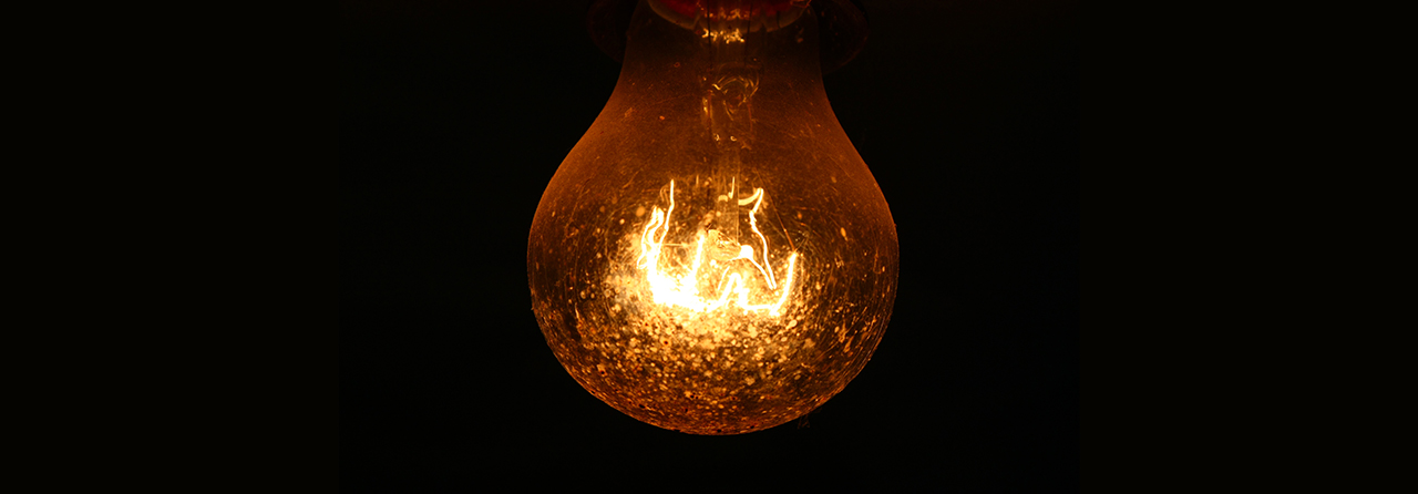 Bombillo antiguo incandescente 