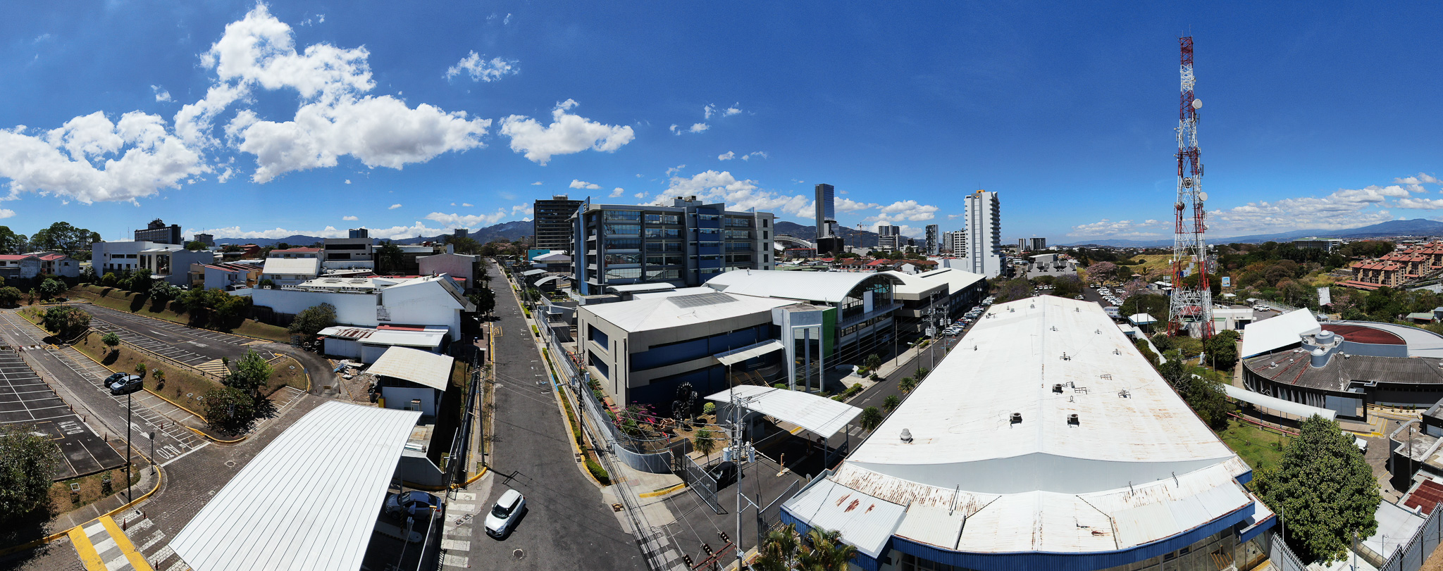 Panorámica del edificio del Museo Histórico y Tecnológico del Grupo ICE