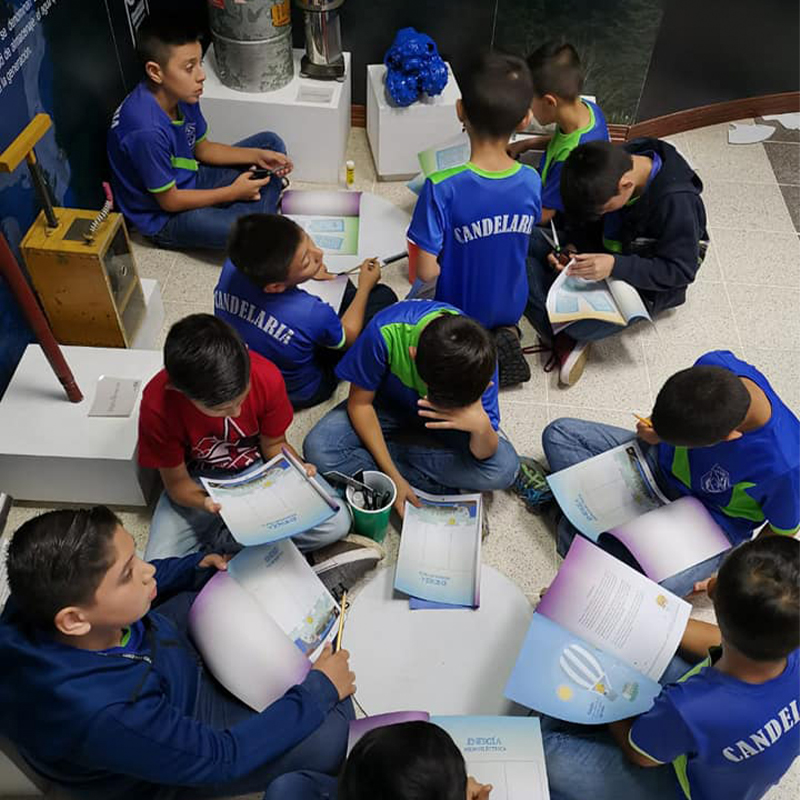 Niños participando del  Programa de visitación